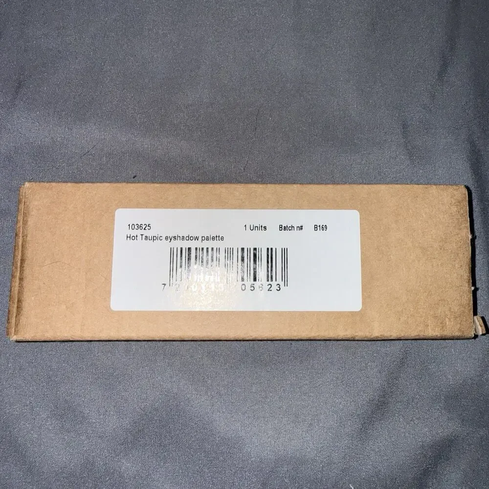 Natasha Denona Hot Taupe Eyeshadow Palette Matte & Metallic 11.1g/0.39oz